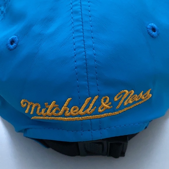 Mitchell & Ness Golden State Warriors Cap ( Adult size) - Picture 3 of 12